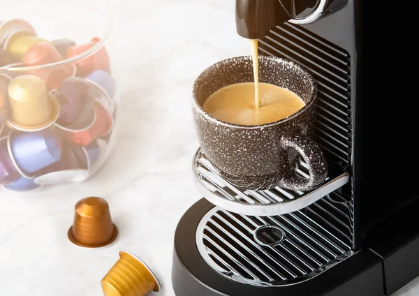 Preparation Fresh Morning Coffee Espresso Machine Pods White — Stock Photo, Image