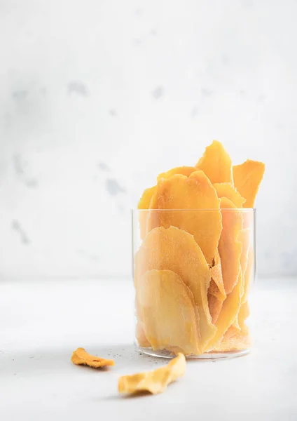 Glass Jar Large Sweet Dried Mango Slices Macro — Stock Photo, Image