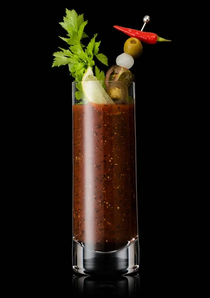 Bloody Mary Alcoholische Cocktail Met Selderij Hete Peper Hoog Glas — Stockfoto