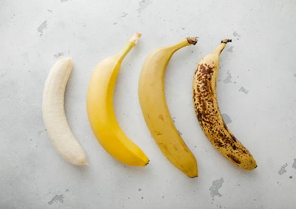 Various Bananas Light Background Fresh Raw Banana Few Days Banana — Stock Photo, Image