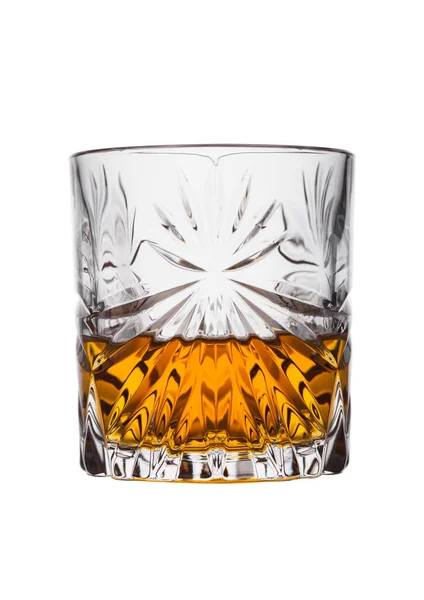 Szkocka Whisky Krystalicznie Eleganckim Szkle Izolowana Białym Tle — Zdjęcie stockowe
