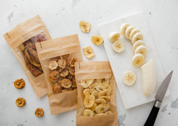 Various Crunchy Chewy Banana Slices Peeled Banana Light Board — Stock Photo, Image
