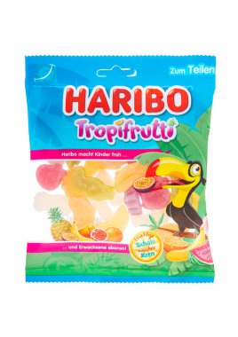 LONDON, UK - 19 ARALIK 2024: Haribo Tropifrutti renkli jöle jelibonları