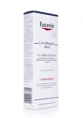 LONDON, UK - 02 ARALIK 2024: Eucerin ürea onarımı artı% 5 idrar losyonu.