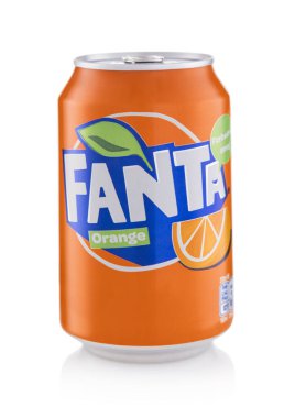 LONDON, İngiltere - 19 Nisan 2025: Fanta orijinal portakallı meşrubat beyaz üzerine meşrubat.