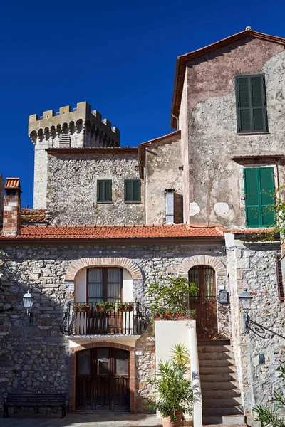 Kőházak Egy Középkori Vár Tornya Capalbio Városában Olaszországban — Stock Fotó