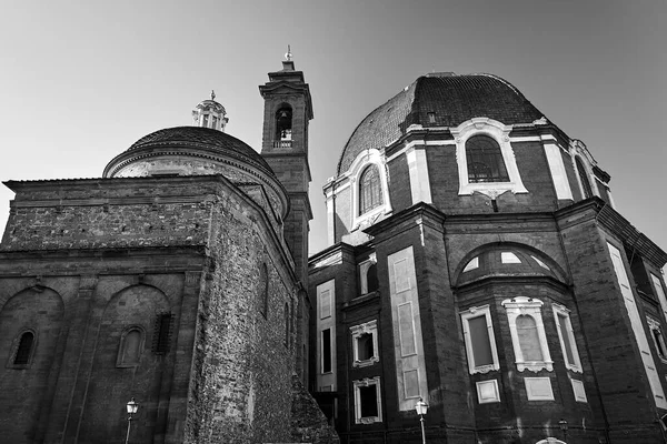 Koepel Toren Van Een Middeleeuwse Kerk Historisch Huurhuis Stad Florence — Stockfoto
