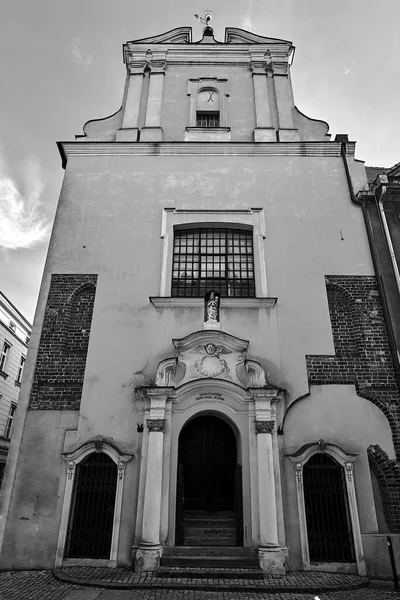 Барочный Фасад Исторической Церкви Познани Монохромный — стоковое фото
