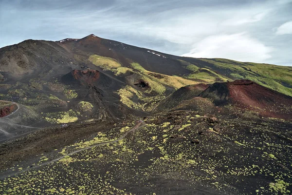 Sicilya Talya Daki Etna Volkanının Yamacındaki Katı Lav Eski Kraterler — Stok fotoğraf