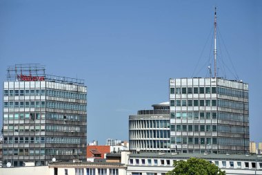 Polonya 'nın Poznan kentindeki modern, yüksek binalar
