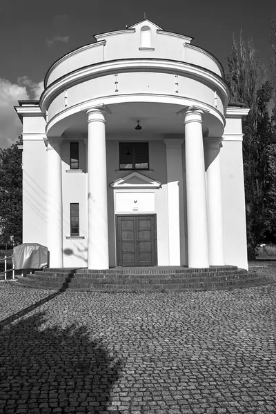 Façade Classique Bâtiment Historique Dans Village Objezierze Pologne Monochrome — Photo