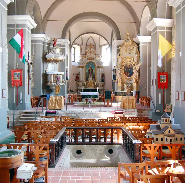 Интерьер Красивой Венгерской Церкви Стоковая Картинка