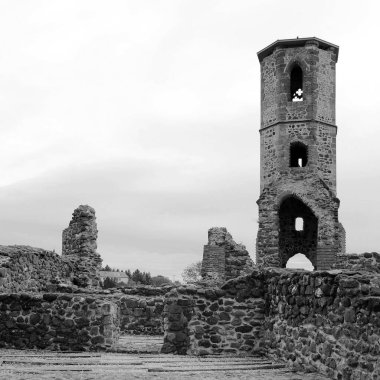 Macaristan 'ın Kisnana kalesinin kalıntıları.