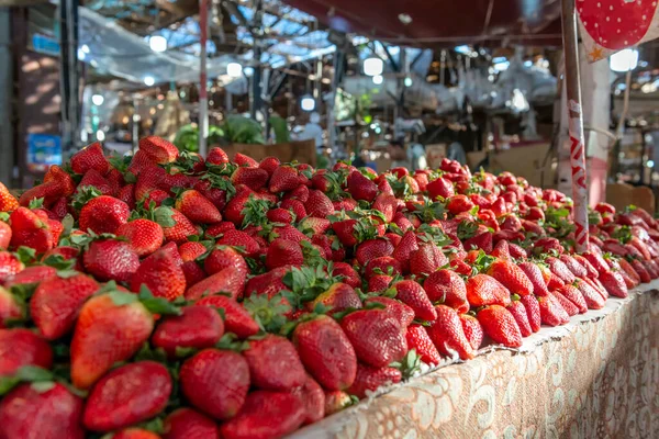 Delicious Fresh Strawberries Local Middle East Market — Stock Photo, Image