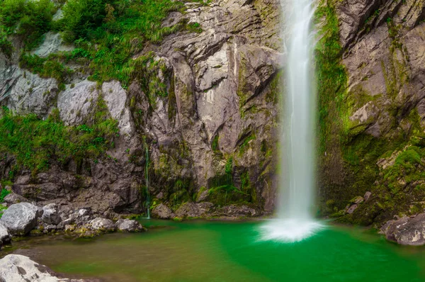 Schöner Wasserfall Versteckt Den Bergen Grigorcicev Ohrfeige Soca Tal Slowenien — Stockfoto