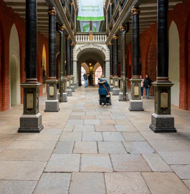 Colonnade, Altstadt, Rathaus Stralsund, Germany