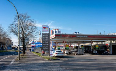 Gas stations and petrol prices, berlin , germany