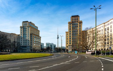 Berlin Mitte, Almanya 'daki Strausberger Platz' da şekerleme stili mimarisi