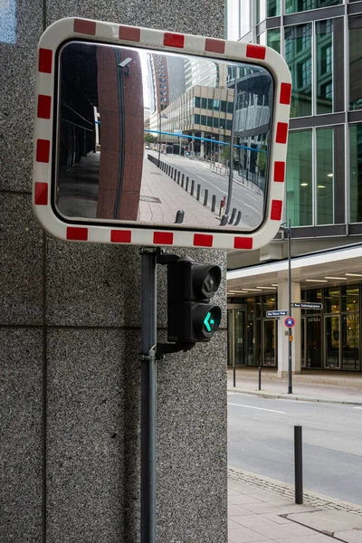 Panoramatické Zrcadlo Výjezdu Garáže Frankfurt Nad Mohanem Německo — Stock fotografie