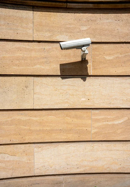 Câmera Vigilância Uma Parede Casa Potsdam — Fotografia de Stock