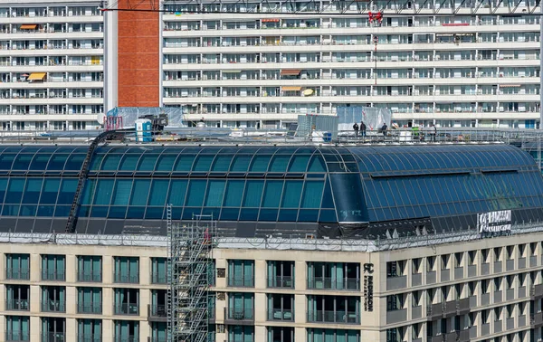 Widok Tarasu Dachu Pałacu Miejskiego Budynki Mieszkalne Alexanderplatz Hotelem Radisson — Zdjęcie stockowe