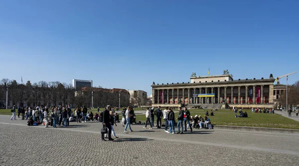 Tourists Lustgarten Neues Museum Berlin Germany — Stock Photo, Image