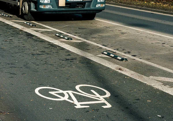 Ειδικές Λωρίδες Για Τους Ποδηλάτες Στην Οδό Lichtenberger Strasse Στο — Φωτογραφία Αρχείου