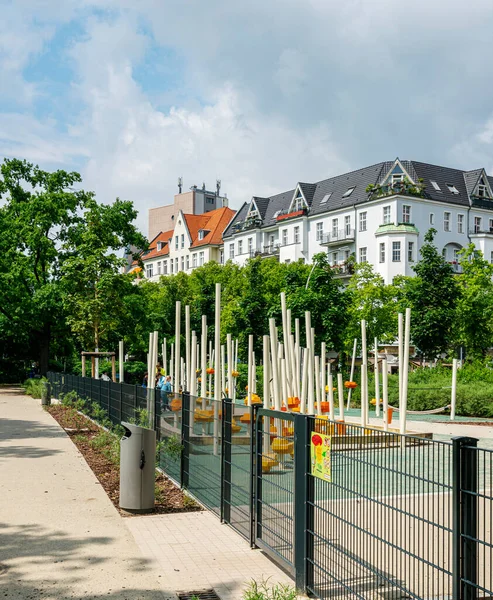 Moderner Kinderspielplatz Olivaer Platz Charlottenburg Wilmersdorf Berlin — Stockfoto