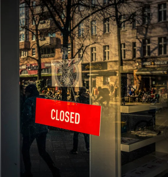 Closed Red Information Sign Window Pane Berlin Germany — Stock Photo, Image