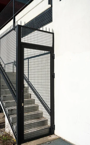 Escalera Exterior Cerrada Con Valla Berlín Alemania —  Fotos de Stock