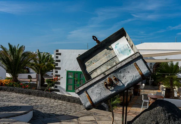 Metalowa Skrzynia Dekoracja Lanzarote Wyspy Kanaryjskie Hiszpania — Zdjęcie stockowe