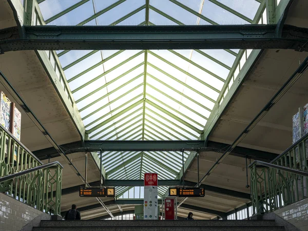 Tunnelbanestation Ovan Jord Gleisdreieck Friedrichshain Kreuzberg Berlin Tyskland — Stockfoto