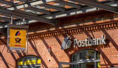 Postbank şubesi, Spreebogen Berlin-Moabit, Berlin, Almanya
