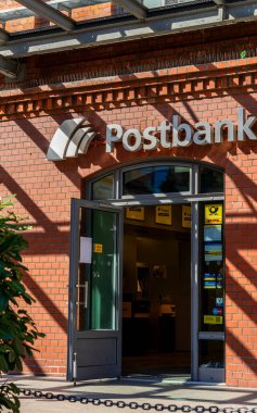 Postbank şubesi, Spreebogen Berlin-Moabit, Berlin, Almanya