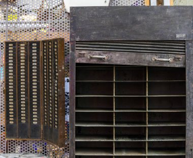 Değersiz. Sanat ve ıvır zıvır, İyi Eski Mallar, Treptow Sanat Merkezi, Treptow Arena, Berlin, Almanya