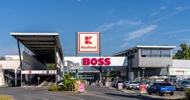 Berlin 'deki Kaufland ve Mbel Boss Treptow, Berlin, Almanya