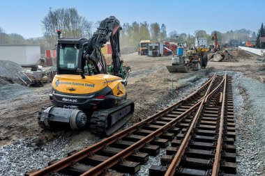 Rgen, tren istasyonundaki inşaat çalışmalarını takip et, Mecklenburg-Batı Pomerania, Almanya