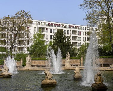 Peri Masalı Çeşmesi, Volkspark Friedrichshain, Berlin, Almanya