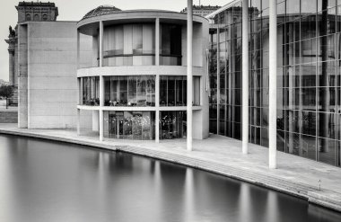Uzun pozlama, Spree ile hükümet bölgesi ve hükümet binaları, Berlin, Almanya
