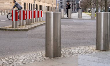 Güvenlik bölgesi, Dışişleri Bakanlığı, yeraltı otoparkının girişi, Berlin, Almanya