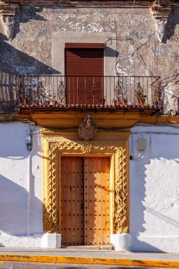Terk edilmiş güney tarzı evleri olan eski bir kasaba, Arcos, Endülüs, İspanya,