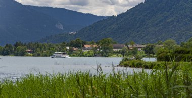 Tegernsee Gölü, Bavyera, Almanya çevresindeki doğa ve manzara