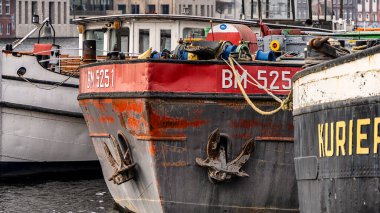 Ayrıntılı fotoğraf, eski Westhafen 'de mavna, Berlin-Treptow, Almanya