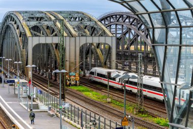 HVV Stadtbahn istasyonu ve terminal istasyonu Elbbrcken, Hamburg, Almanya