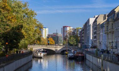 Fischerinsel, Berlin, Almanya 'da tekne ve gemiler
