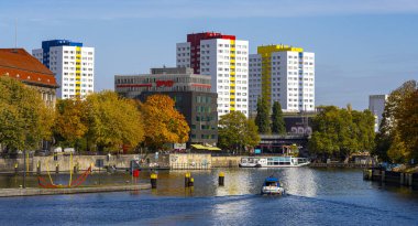 Fischerinsel, Berlin, Almanya 'da tekne ve gemiler
