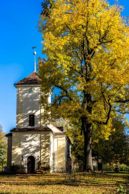 Köy Kilisesi Berlin-Lbarları, Sonbahar Manzarası, Berlin, Almanya