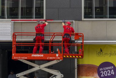 Asansör platformu, zanaatkar, Berlin, Almanya,