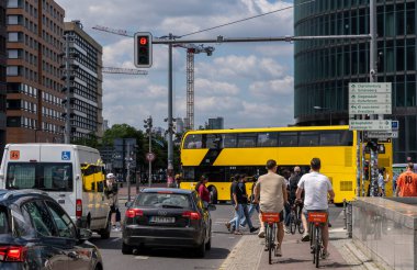 Trafik Potsdamer Platz de Berlin, Almanya