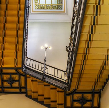 Sunak ve merdiven ile iç çekimler, Berlin Katedrali Lustgarten, Berlin, Almanya